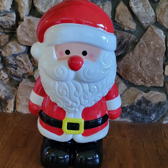 Santa Standing Figure - Picture 1 of 6